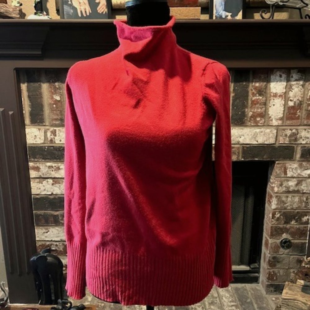 Soft Sweater with Relaxed Neck